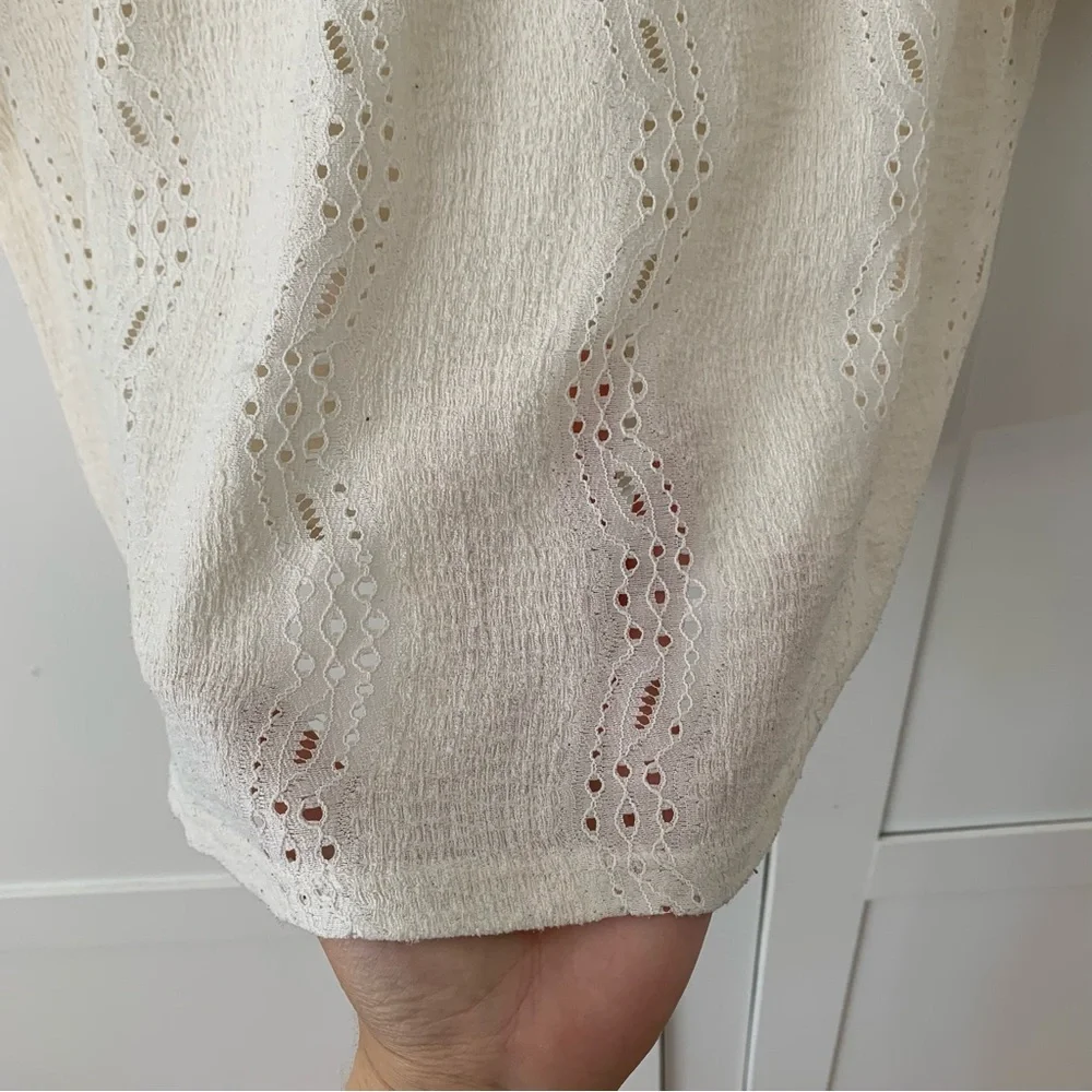 Zara Cream Eyelet Puff Sleeve Crop Shirt Size Medium